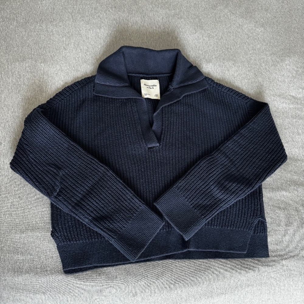 Abercrombie Women's Preppy Notch-Neck Polo Size XXS